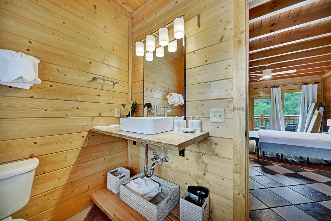 Gorgeous Large Mountain View Cabin W Hot Tub, Free Wifi, Games Villa Sevierville Exteriör bild