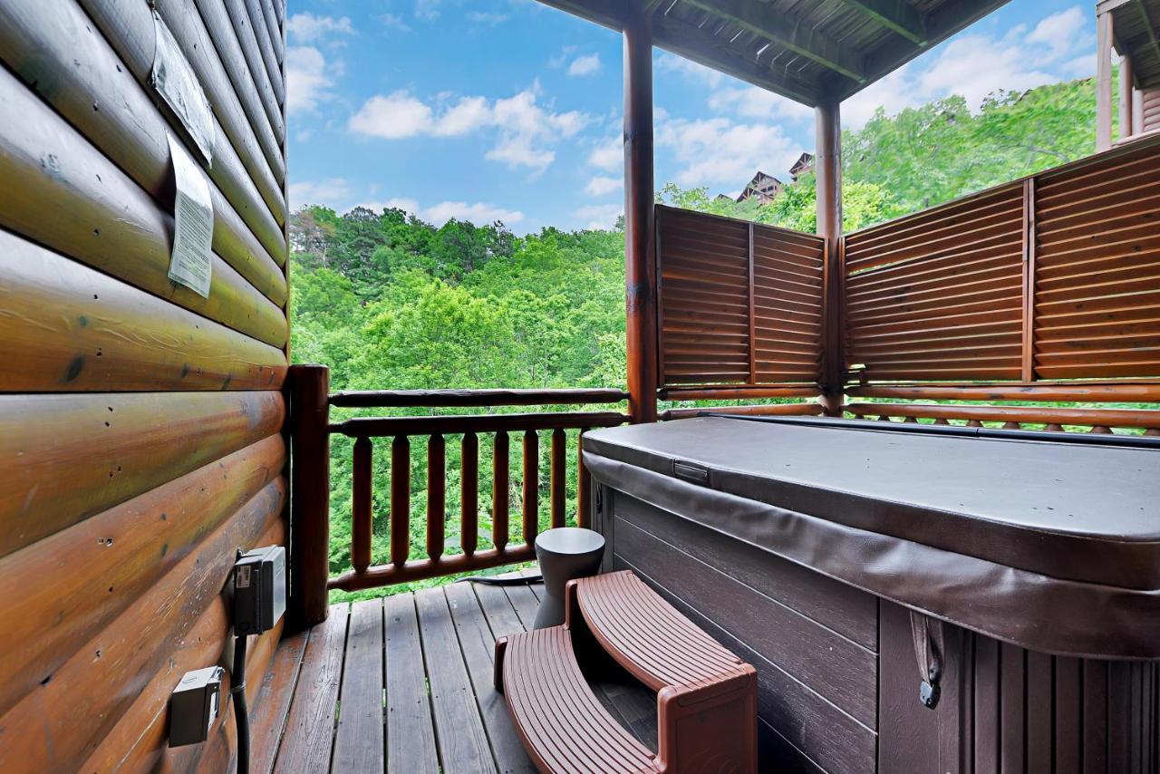 Gorgeous Large Mountain View Cabin W Hot Tub, Free Wifi, Games Villa Sevierville Exteriör bild