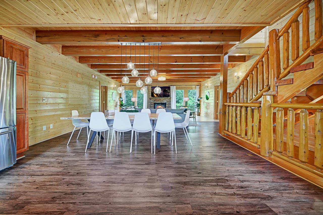 Gorgeous Large Mountain View Cabin W Hot Tub, Free Wifi, Games Villa Sevierville Exteriör bild