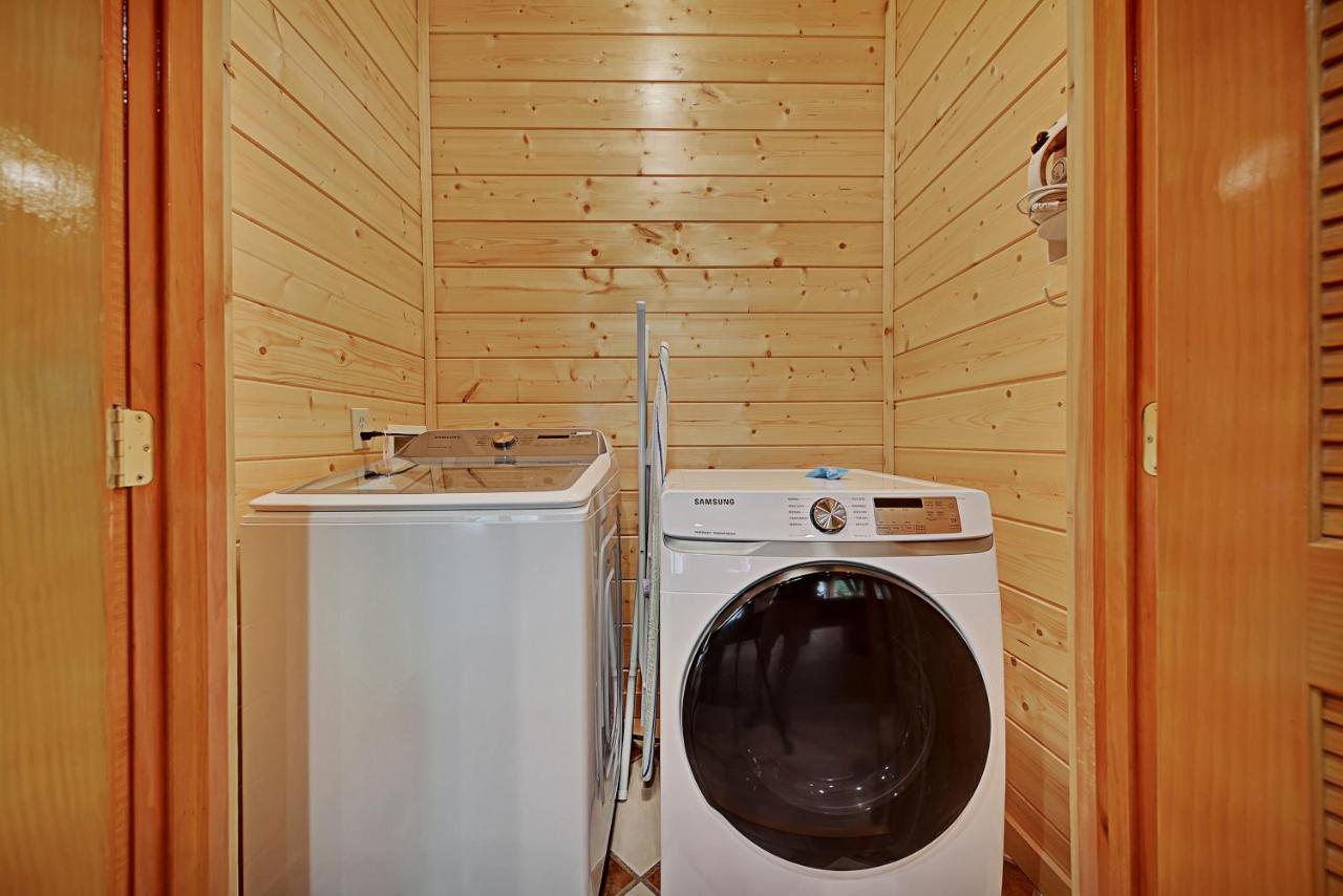 Gorgeous Large Mountain View Cabin W Hot Tub, Free Wifi, Games Villa Sevierville Exteriör bild
