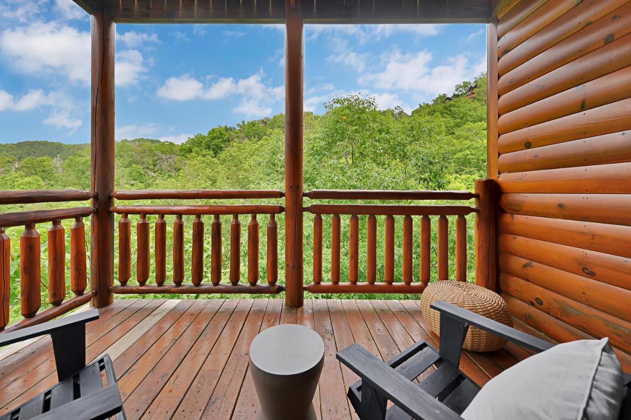 Gorgeous Large Mountain View Cabin W Hot Tub, Free Wifi, Games Villa Sevierville Exteriör bild