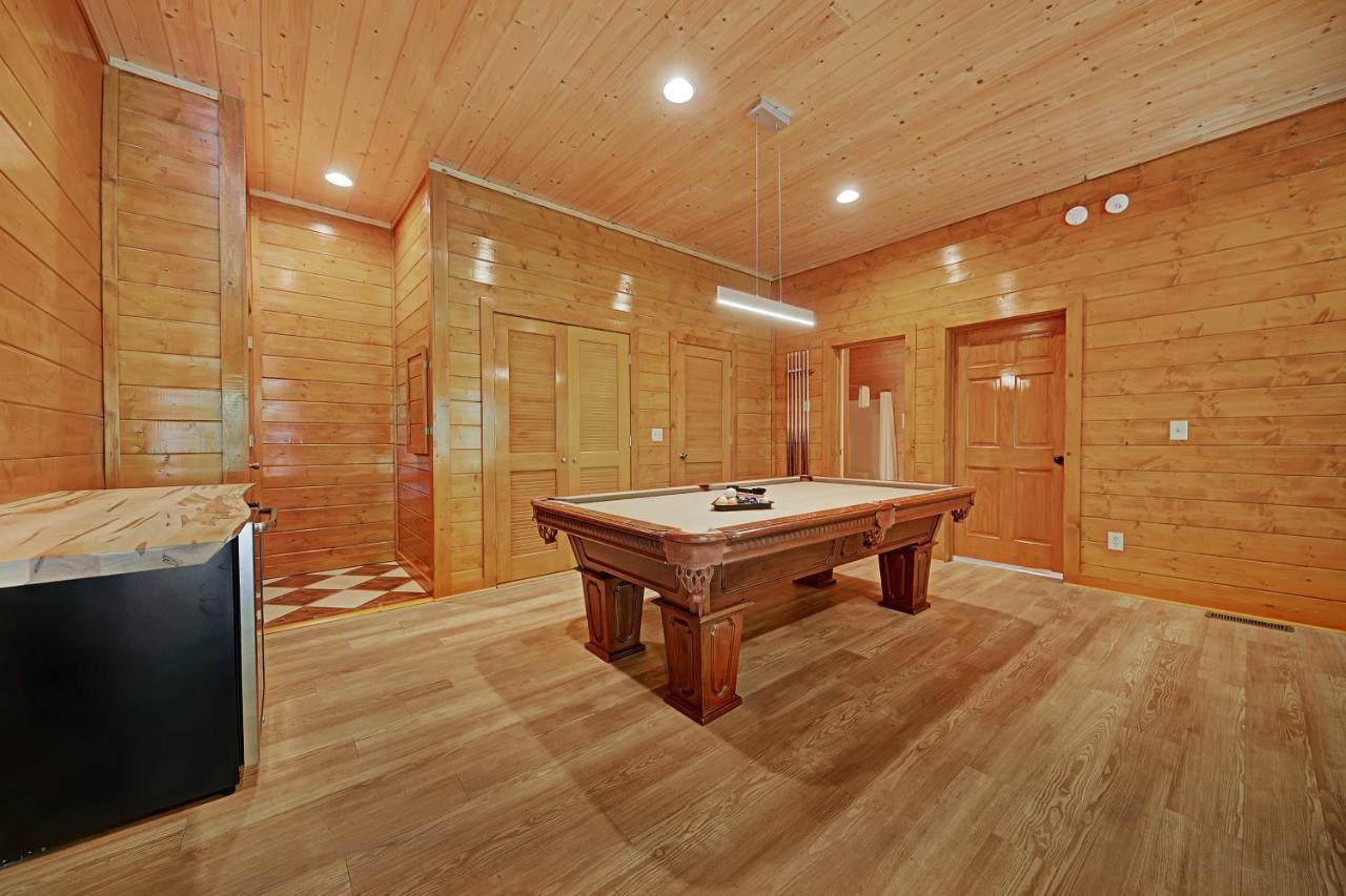 Gorgeous Large Mountain View Cabin W Hot Tub, Free Wifi, Games Villa Sevierville Exteriör bild