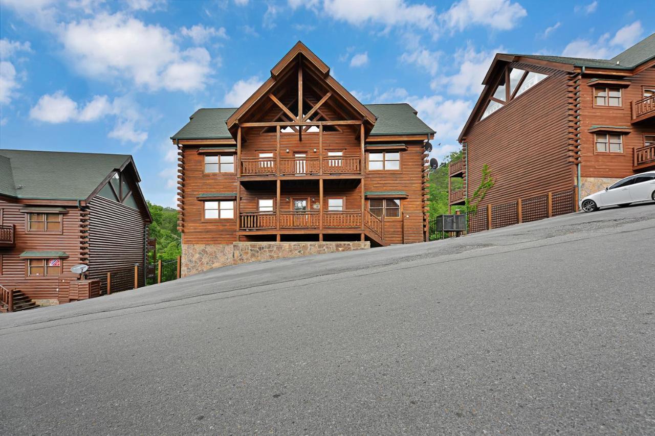 Gorgeous Large Mountain View Cabin W Hot Tub, Free Wifi, Games Villa Sevierville Exteriör bild